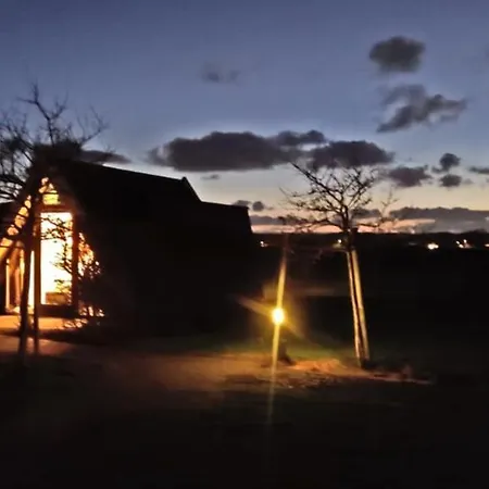 Hotelhuisje #b Dom wakacyjny Warmenhuizen