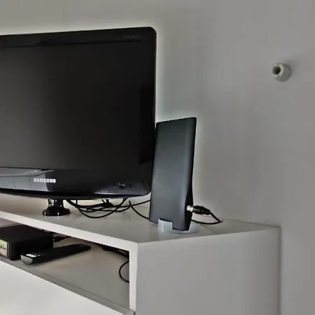 Hotelhuisje #b * Warmenhuizen