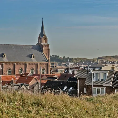 Hotelhuisje #b * Warmenhuizen