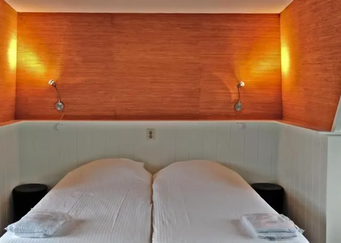 Hotelhuisje #b 와멘후젠