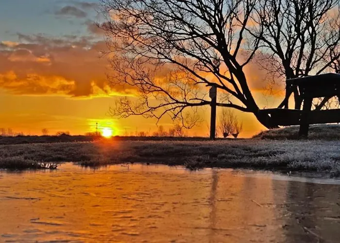 Hotelhuisje #b Hébergement de vacances *