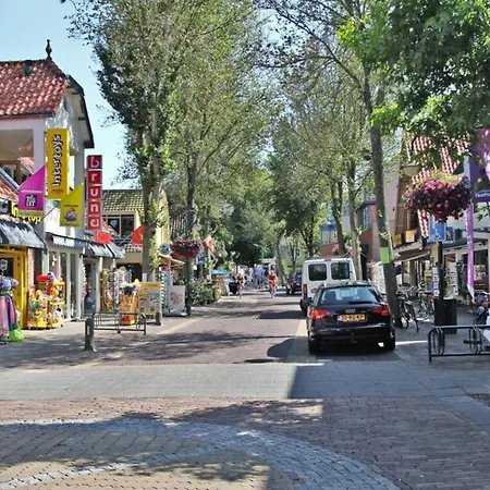 Hotelhuisje #b Semesterbostad Warmenhuizen